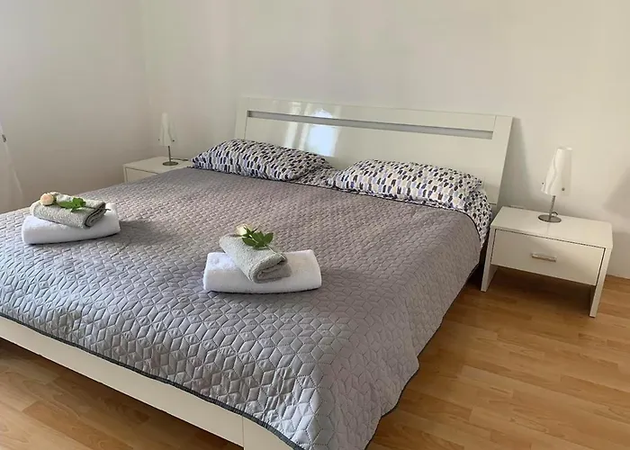 公寓 Apartmaji Amitis